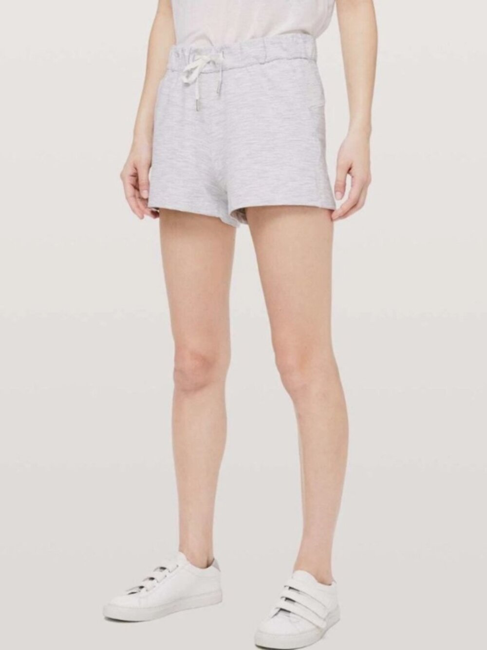 Lululemon On The Fly Short *2.5" *size 6